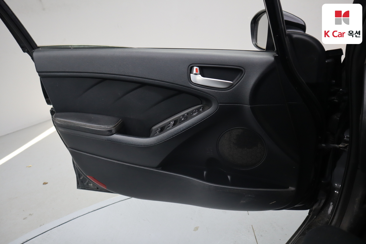 كيا K3 2015 - صورة 8