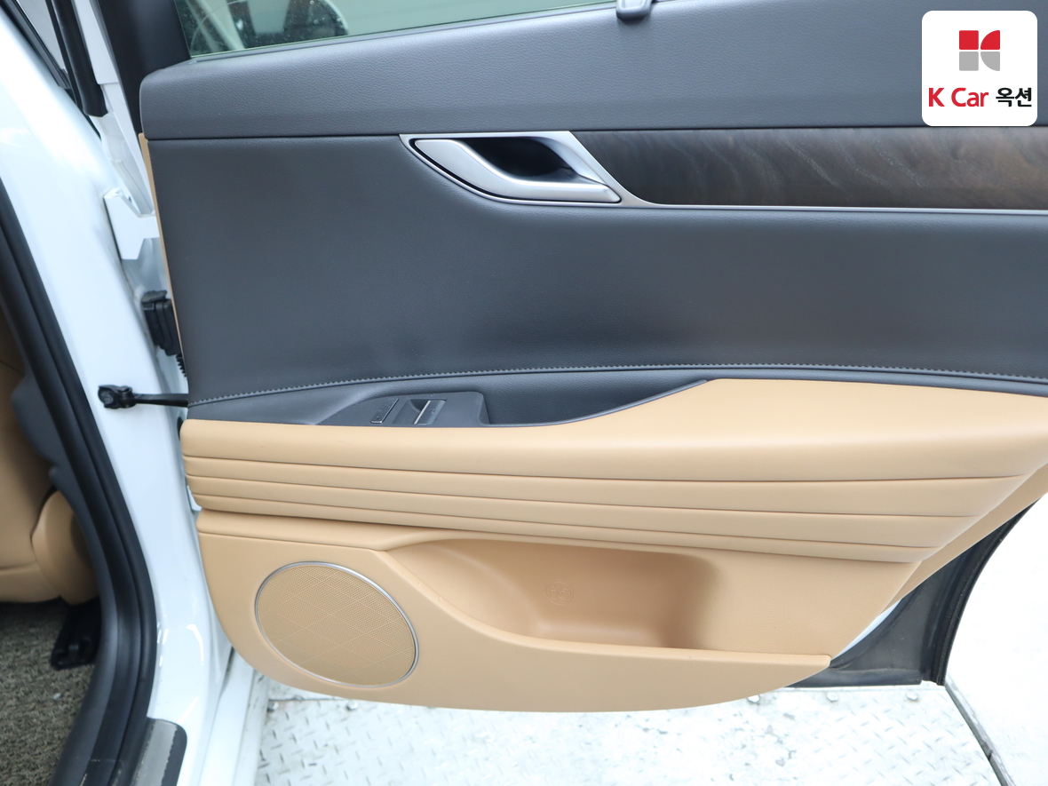 جينيسيس G80 2021 - صورة 30