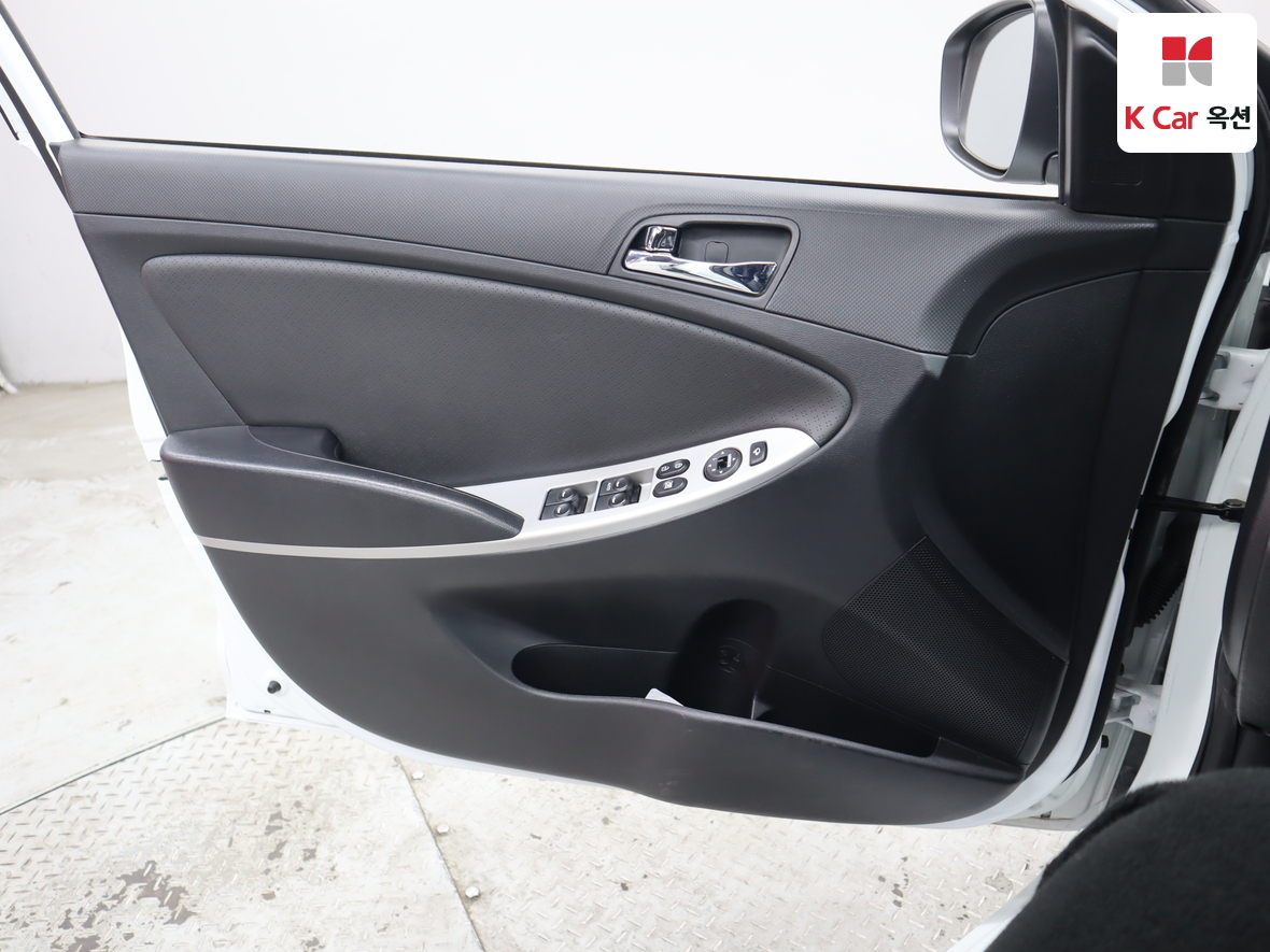 هيونداي أكسنت 2014 - صورة 8