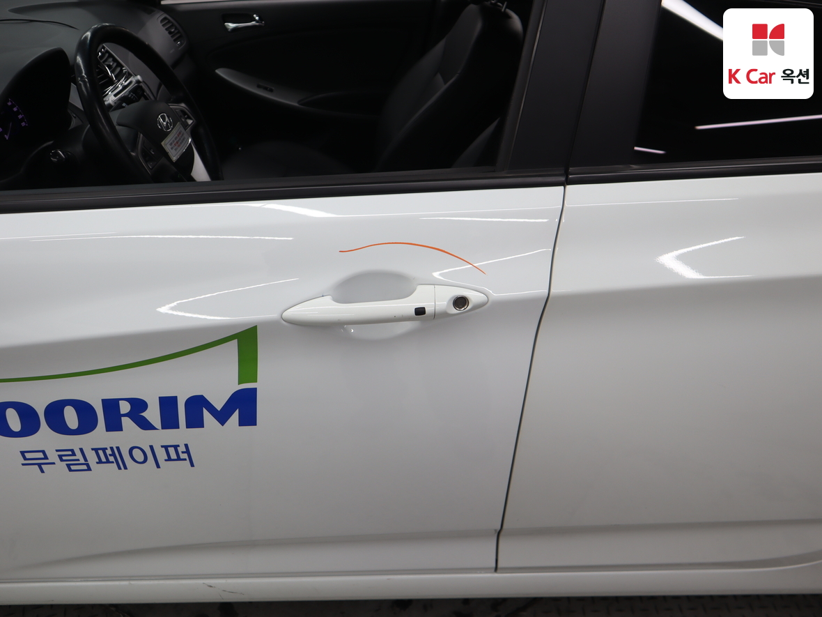 هيونداي أكسنت 2014 - صورة 38