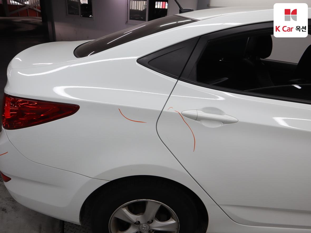 هيونداي أكسنت 2014 - صورة 43