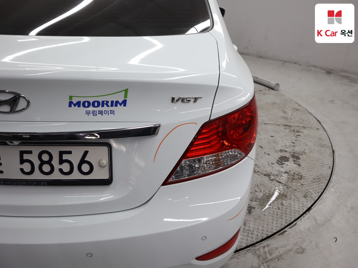 هيونداي أكسنت 2014 - صورة 41