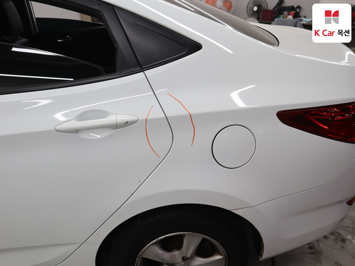 هيونداي أكسنت 2014 - صورة 39