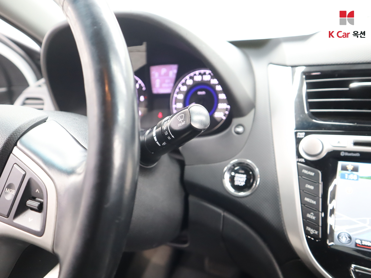 هيونداي أكسنت 2014 - صورة 11