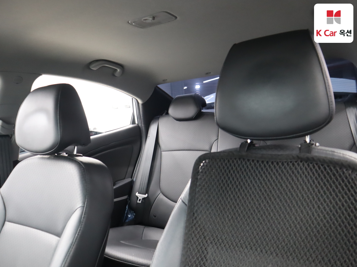 هيونداي أكسنت 2014 - صورة 19