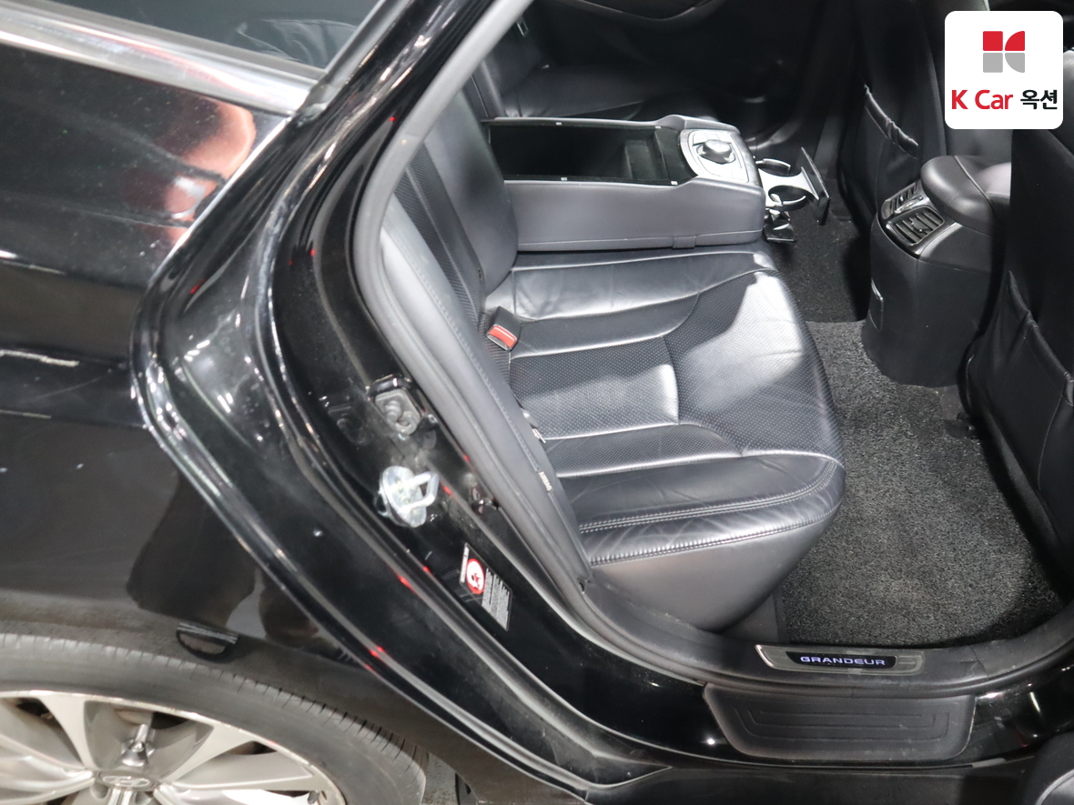 هيونداي أزيرا 2015 - صورة 27