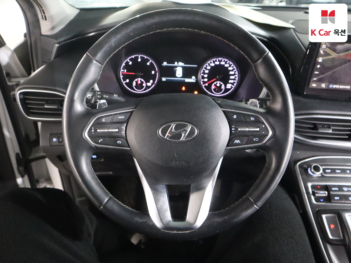 Hyundai Santa Fe 2021 - Image 10