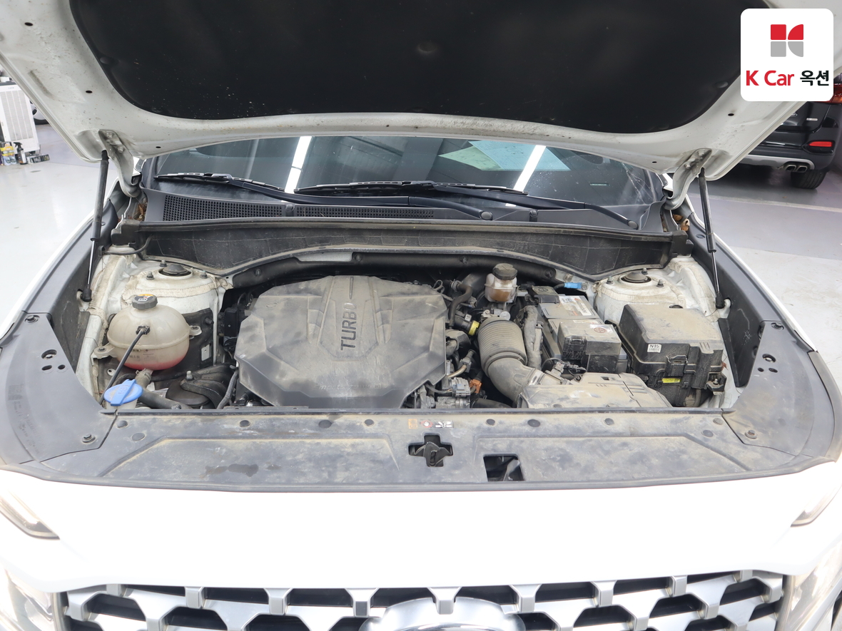 Hyundai Santa Fe 2021 - Image 33