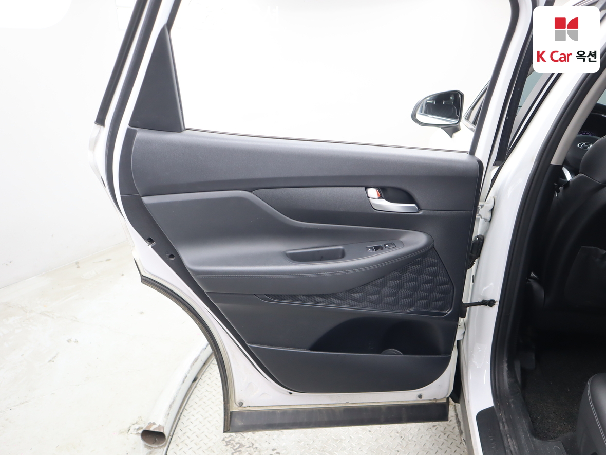 Hyundai Santa Fe 2021 - Image 22
