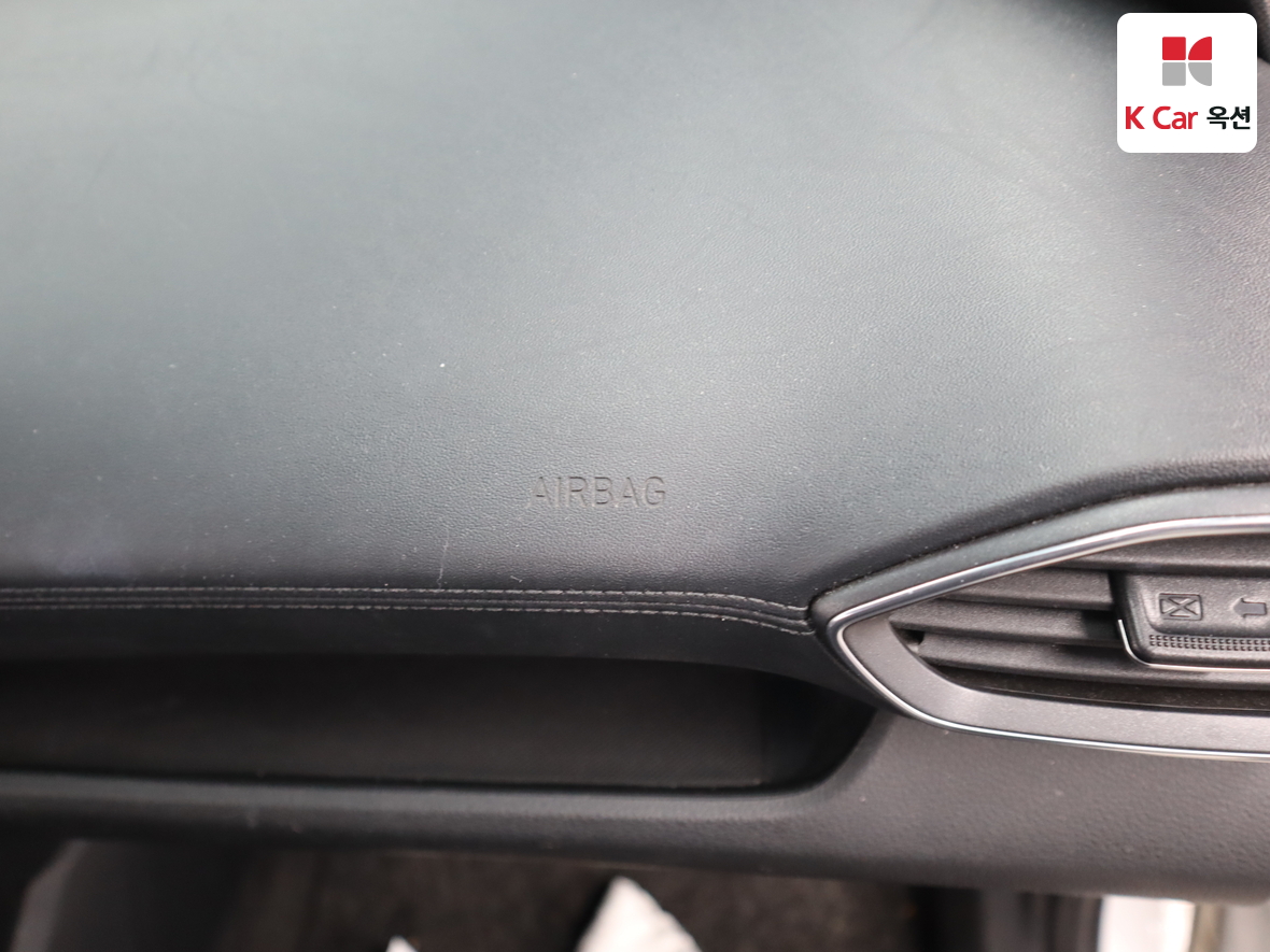 Hyundai Santa Fe 2021 - Image 31