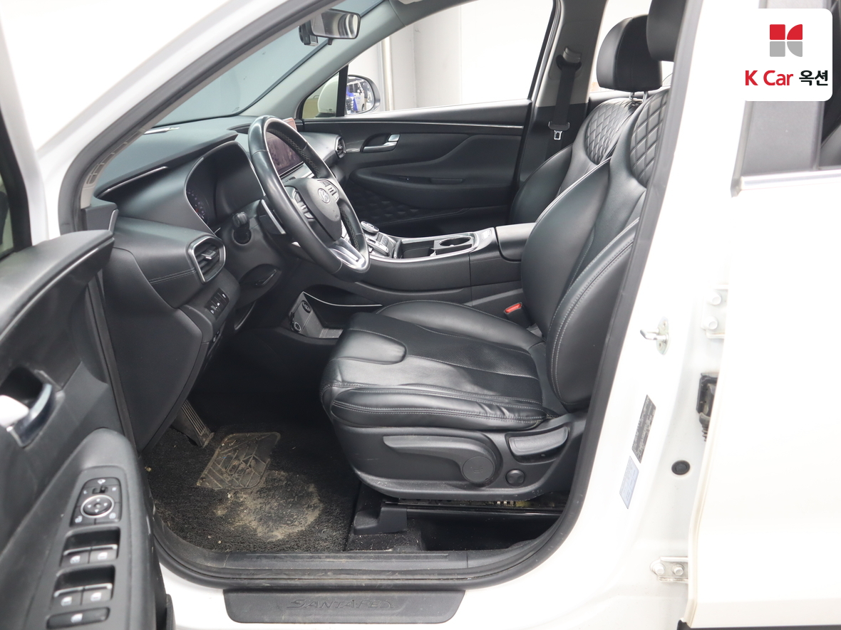 Hyundai Santa Fe 2021 - Image 18