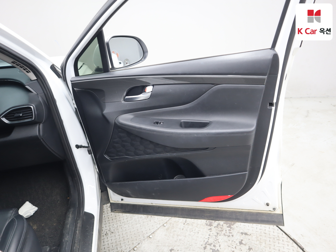 Hyundai Santa Fe 2021 - Image 29