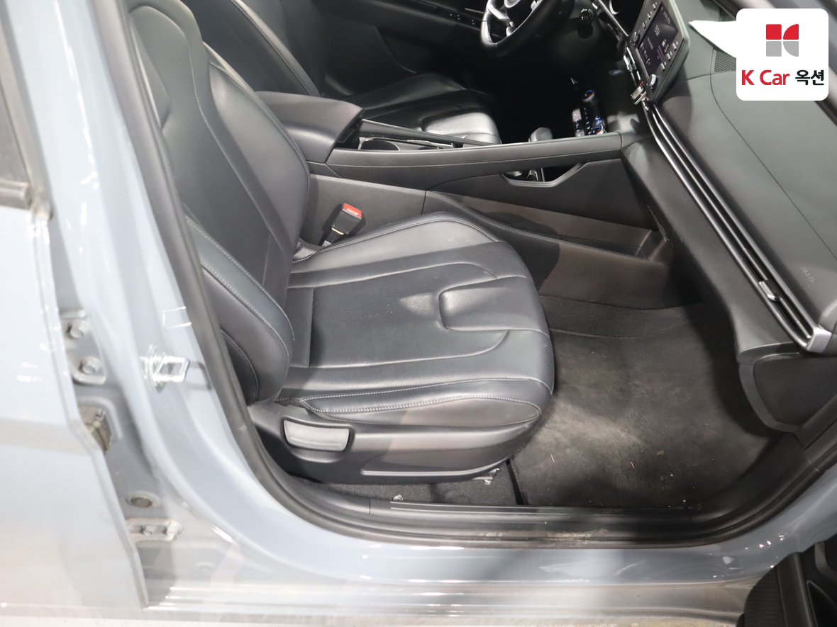 هيونداي إلانترا 2021 - صورة 28