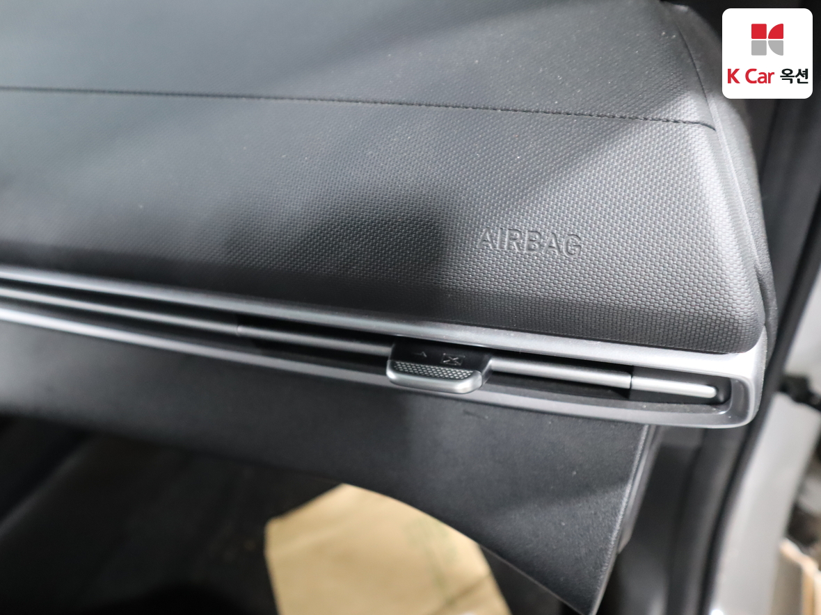 Hyundai Elantra 2022 - Image 30