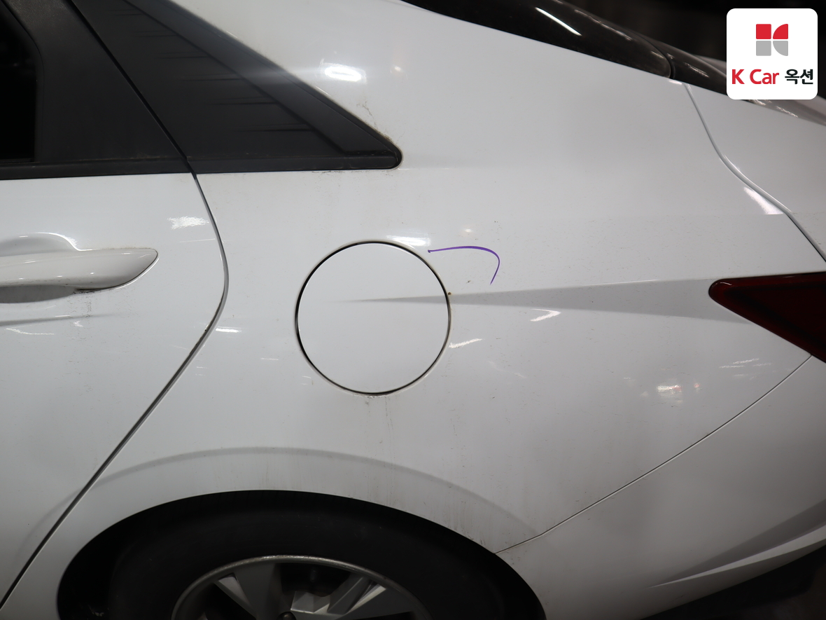 Hyundai Elantra 2022 - Image 38