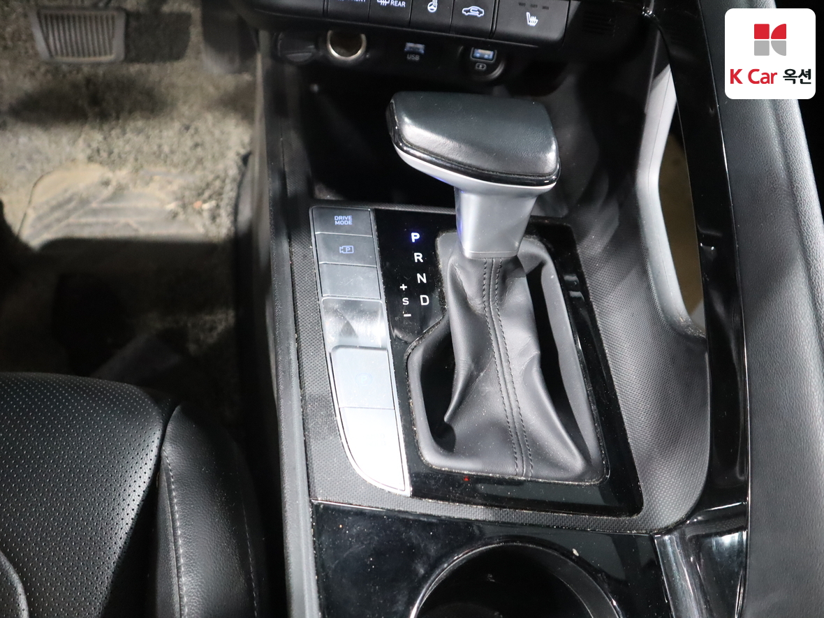 Hyundai Elantra 2022 - Image 16