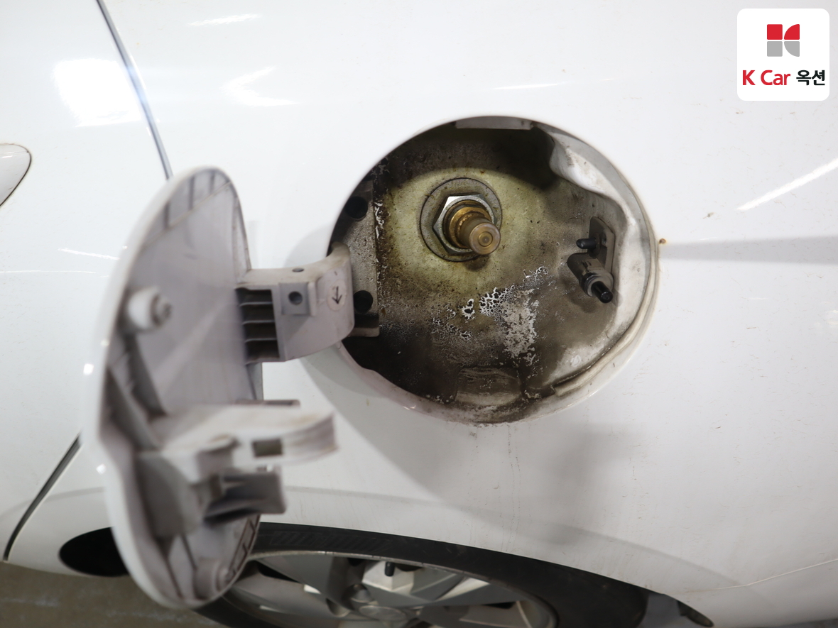 Hyundai Elantra 2022 - Image 24