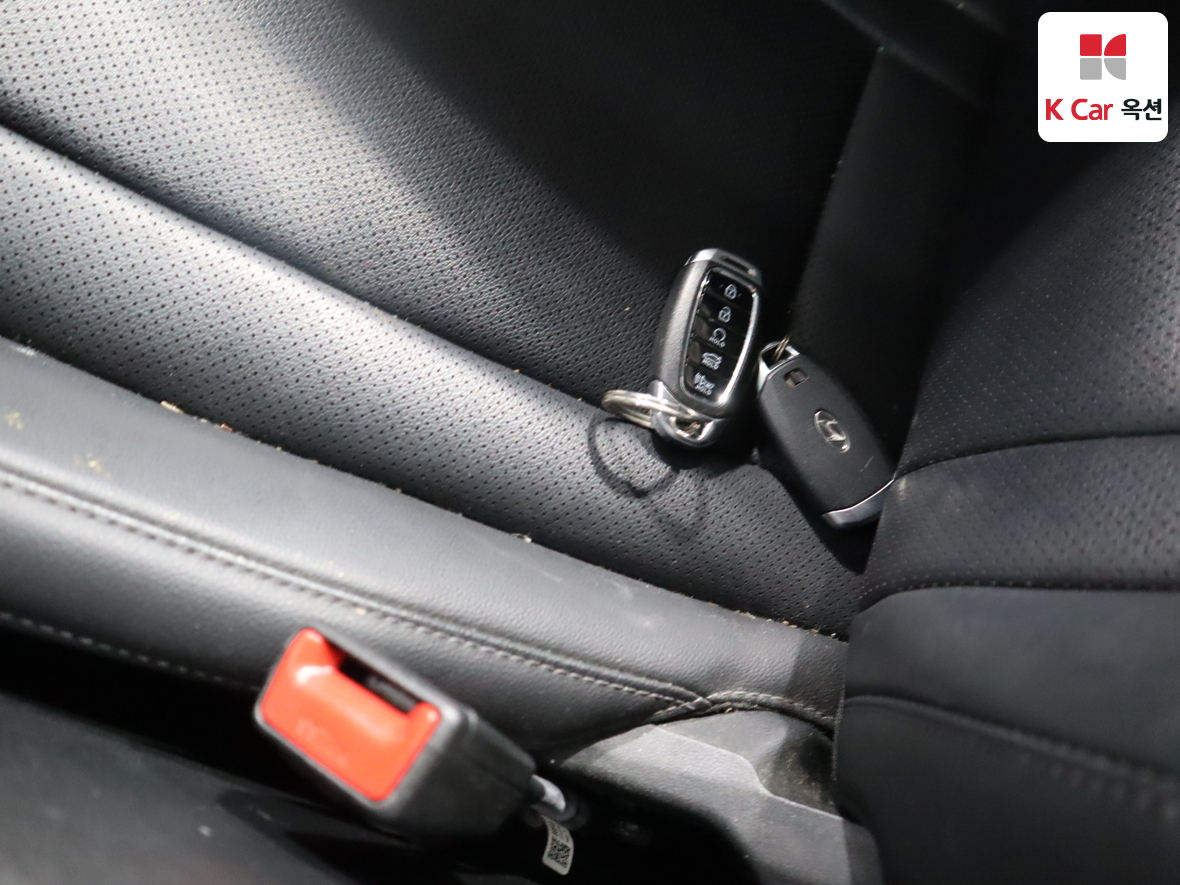 Hyundai Elantra 2022 - Image 17