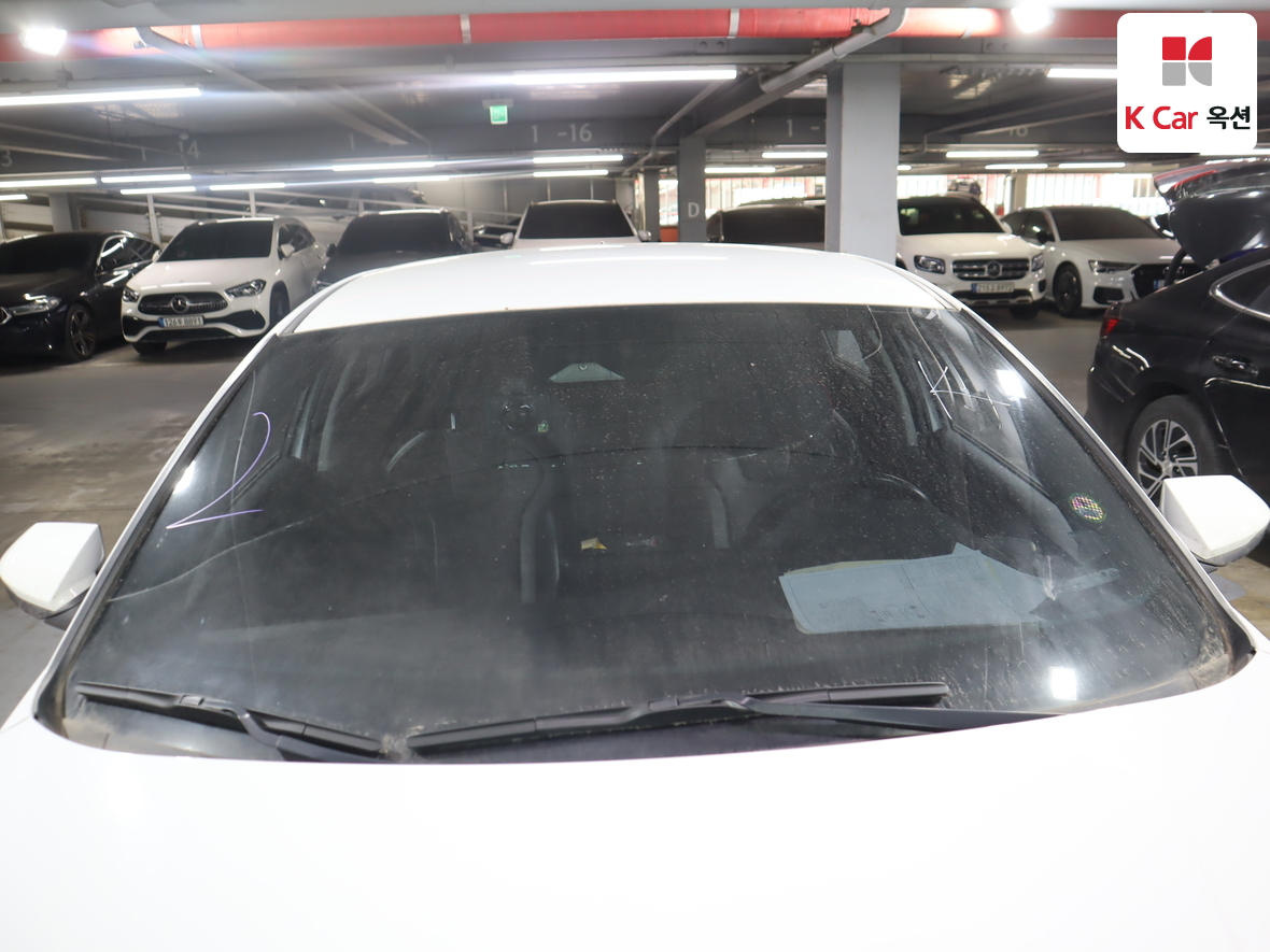 Hyundai Elantra 2022 - Image 33