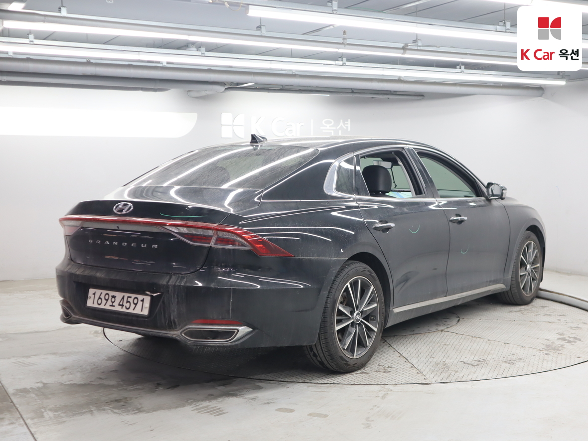 Hyundai Grandeur 2022 - Image 2