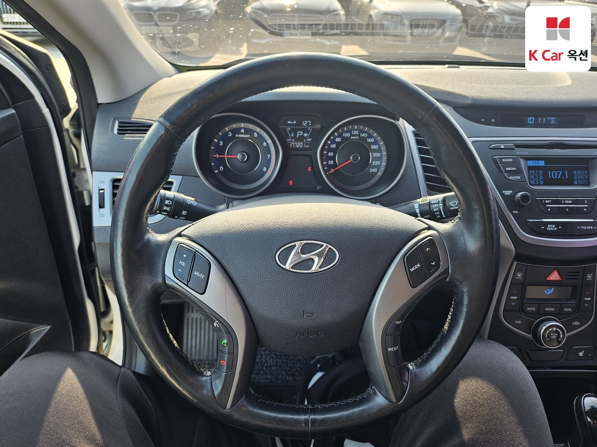 هيونداي إلانترا 2014 - صورة 10