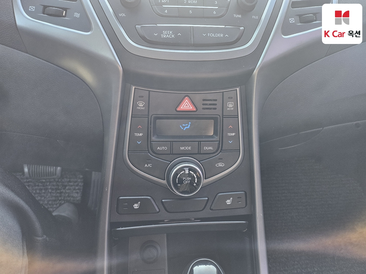 هيونداي إلانترا 2014 - صورة 15