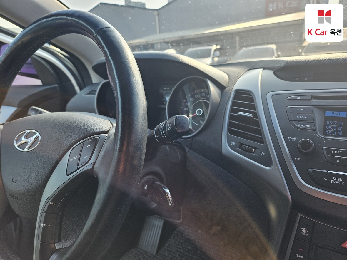 هيونداي إلانترا 2014 - صورة 11