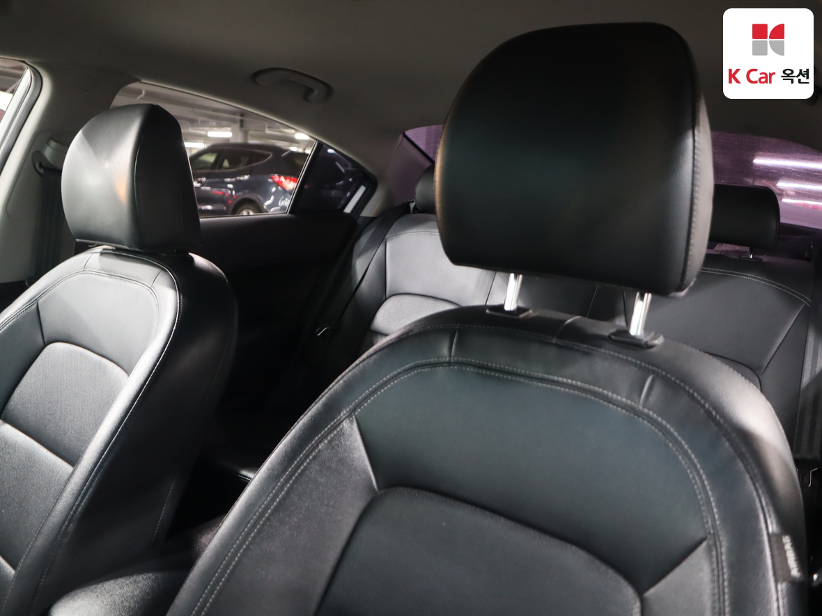 Kia K3 2013 - Image 18