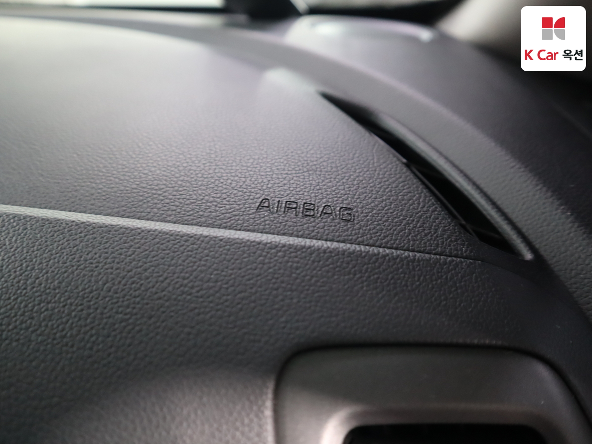 Kia K3 2013 - Image 29