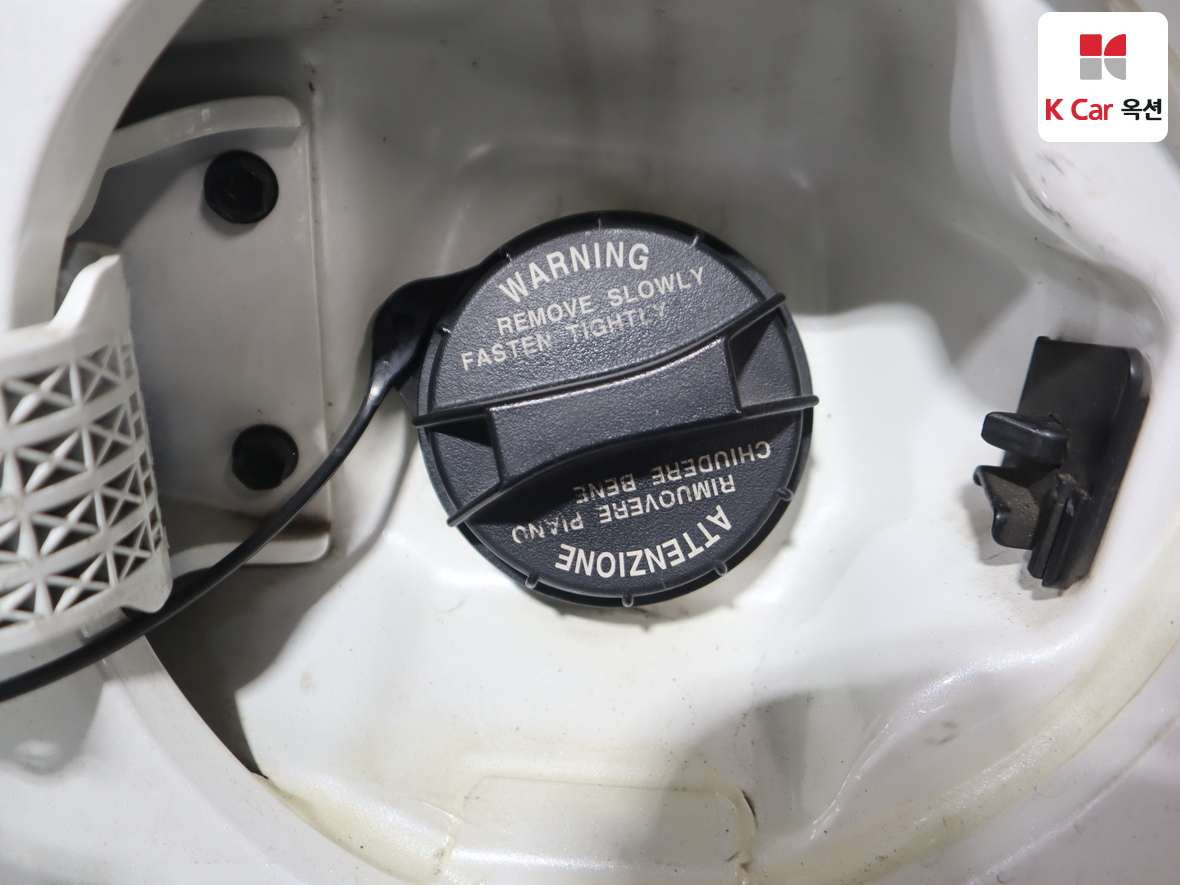 Kia K3 2013 - Image 23