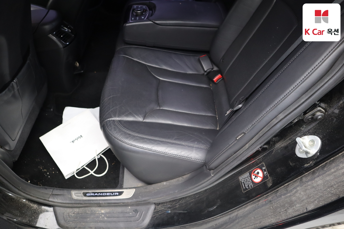 هيونداي أزيرا 2012 - صورة 25