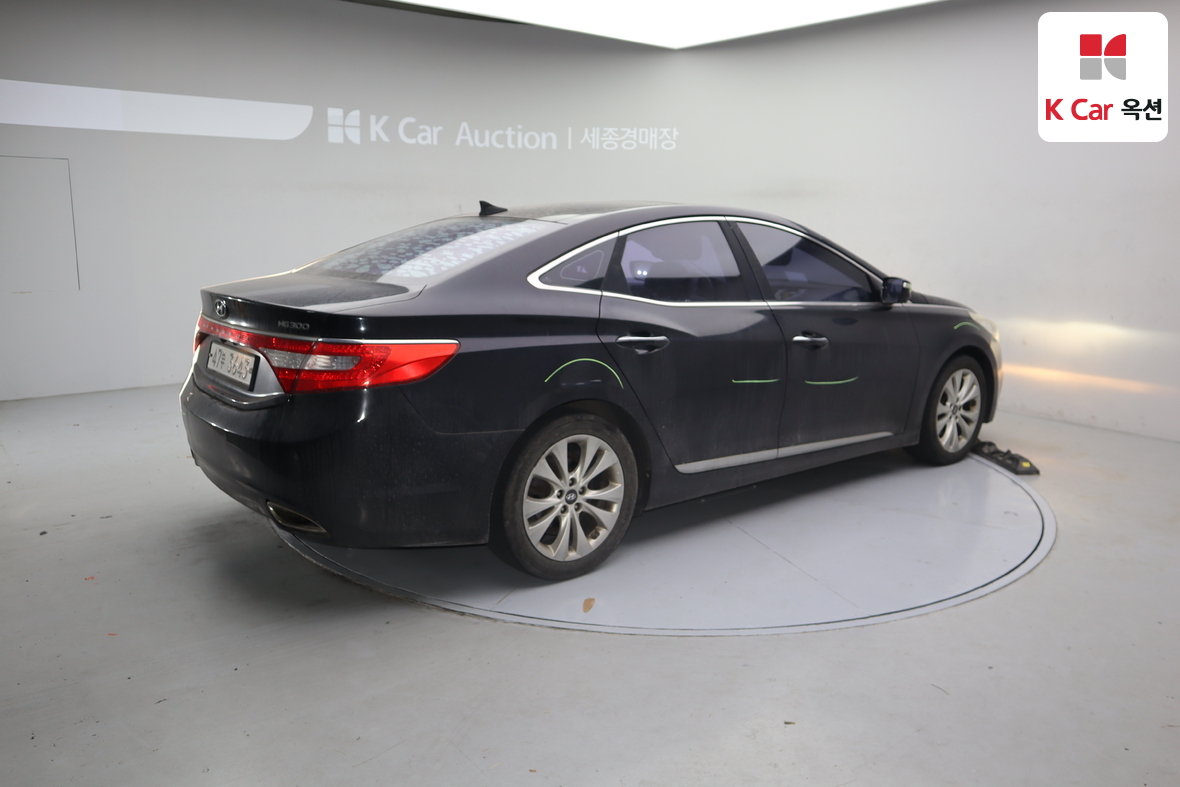 هيونداي أزيرا 2012 - صورة 2