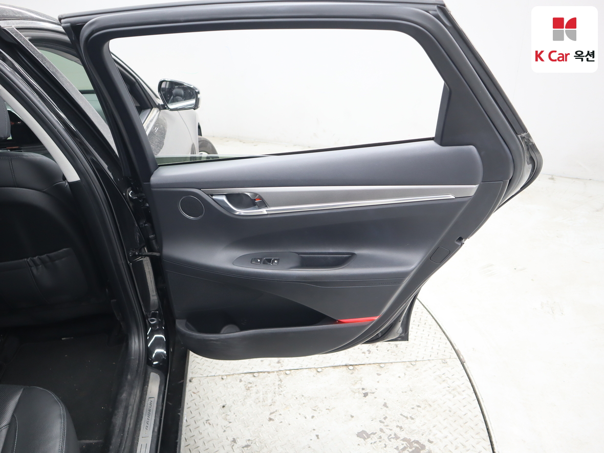 Hyundai Grandeur 2022 - Image 28