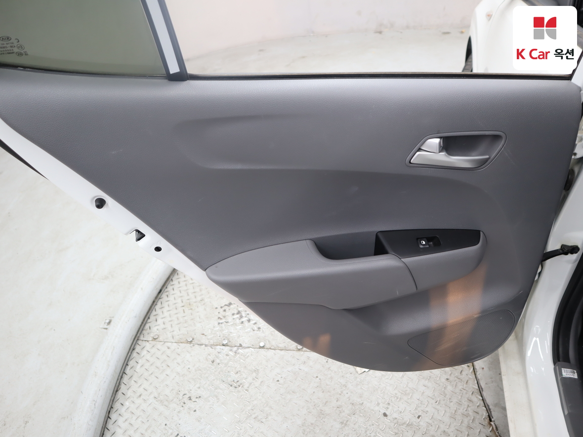 Kia Morning 2021 - Image 21