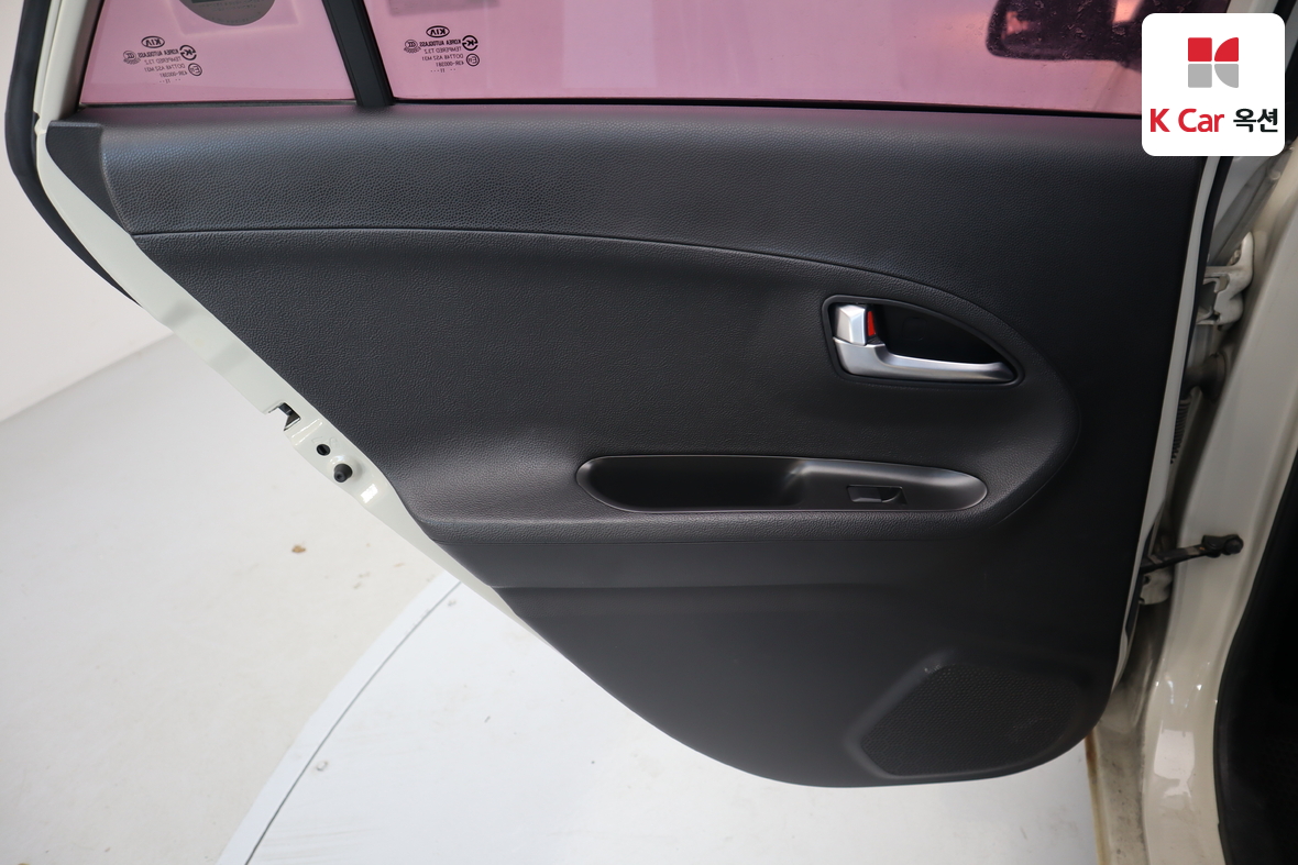 Kia Morning 2012 - Image 21