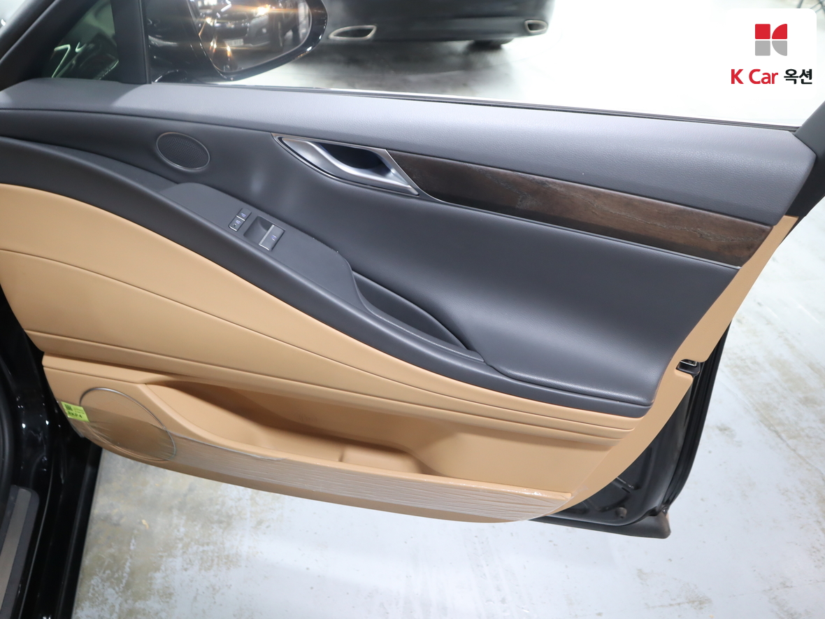 Genesis G80 2022 - Image 30