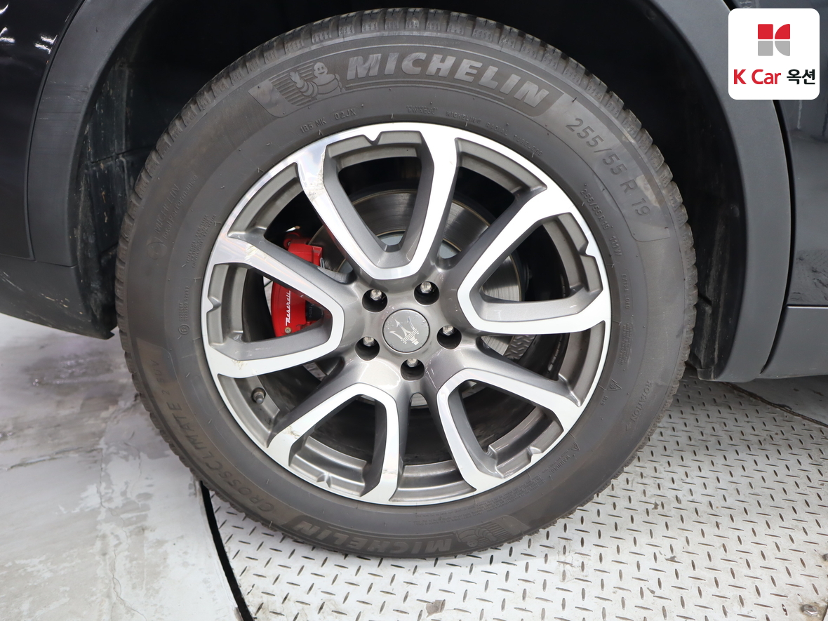 2019 - Maserati Levante