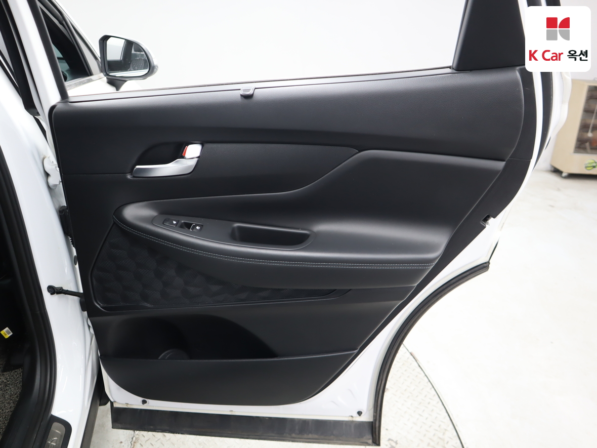 Hyundai Santa Fe 2021 - Image 27