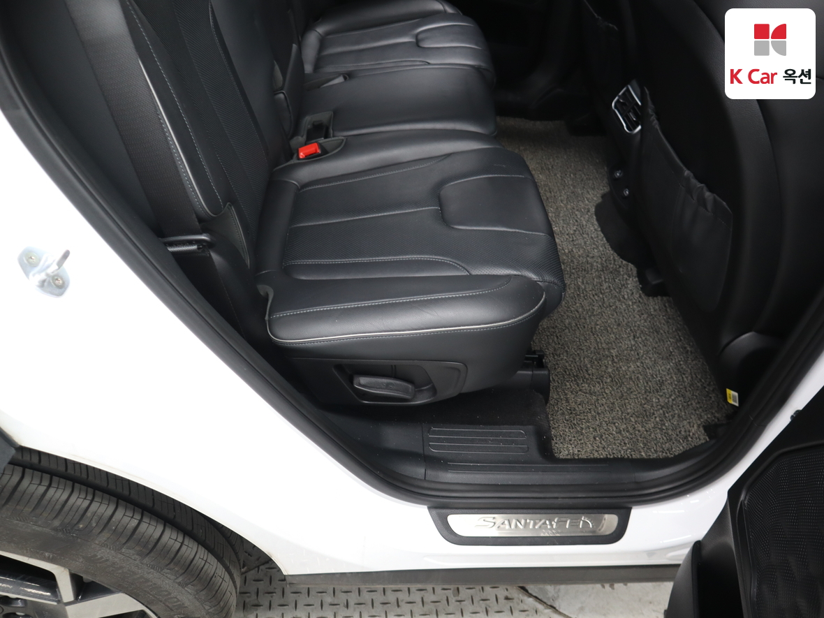 Hyundai Santa Fe 2021 - Image 28