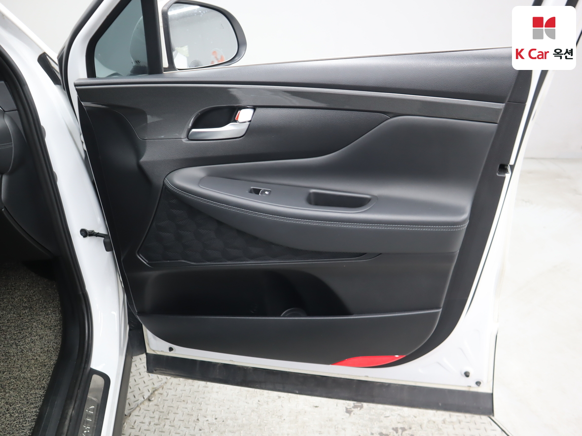 Hyundai Santa Fe 2021 - Image 29