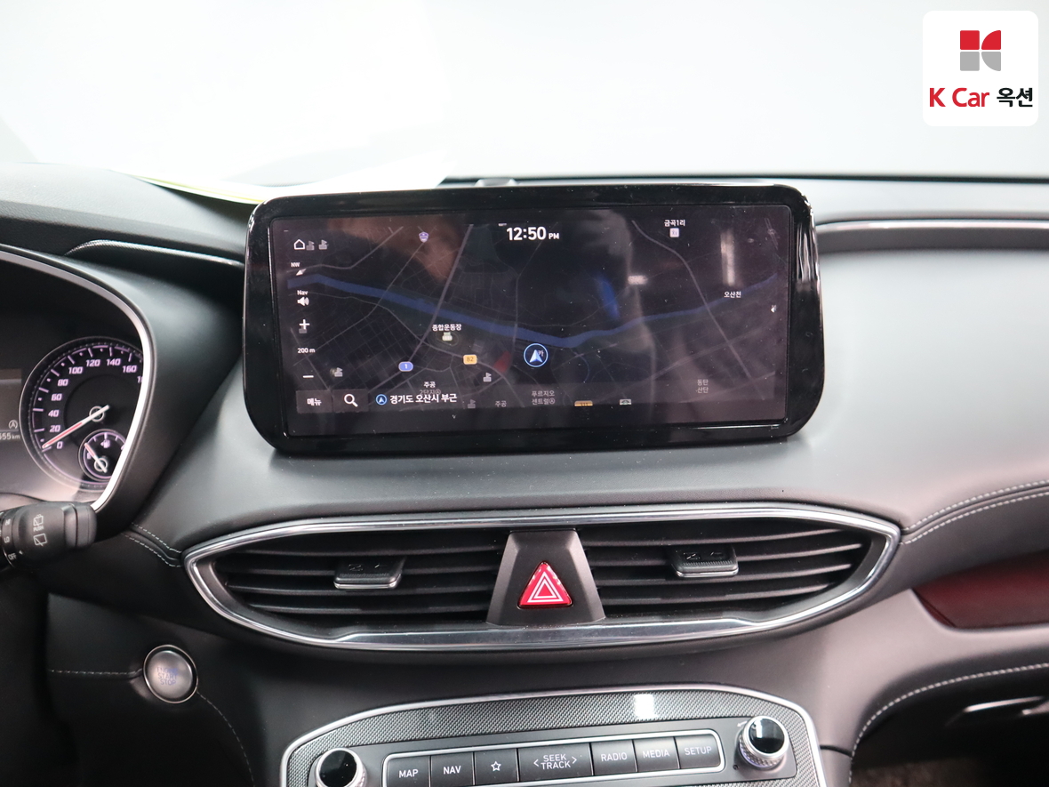 Hyundai Santa Fe 2021 - Image 6