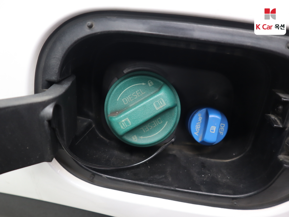 Hyundai Santa Fe 2021 - Image 23