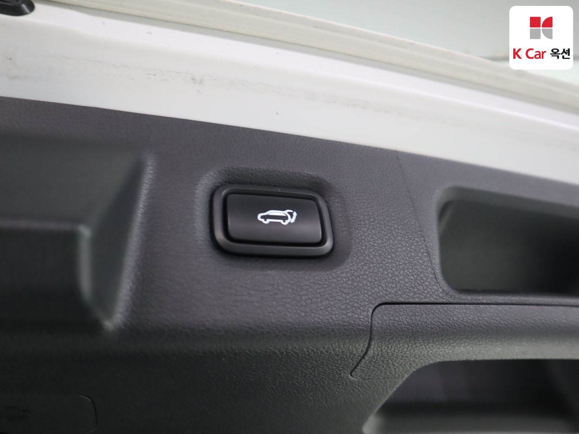 Hyundai Santa Fe 2021 - Image 25