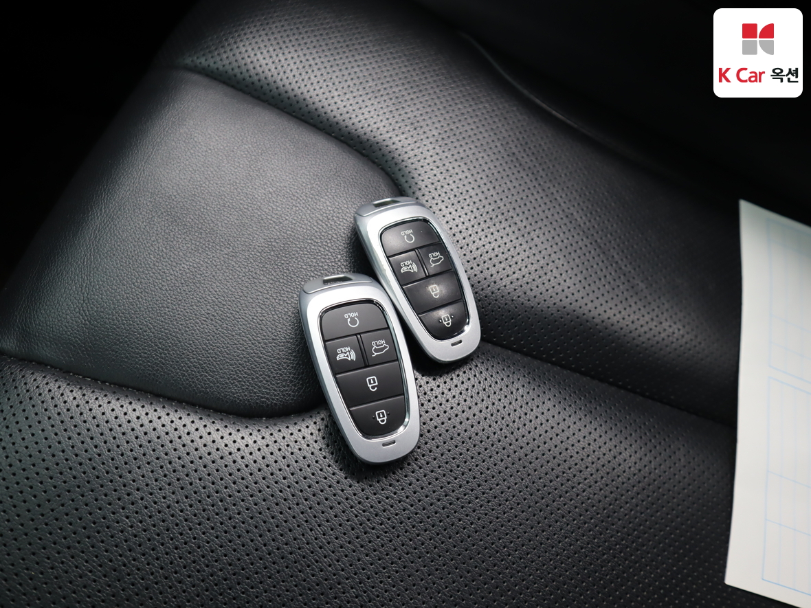 Hyundai Santa Fe 2021 - Image 16