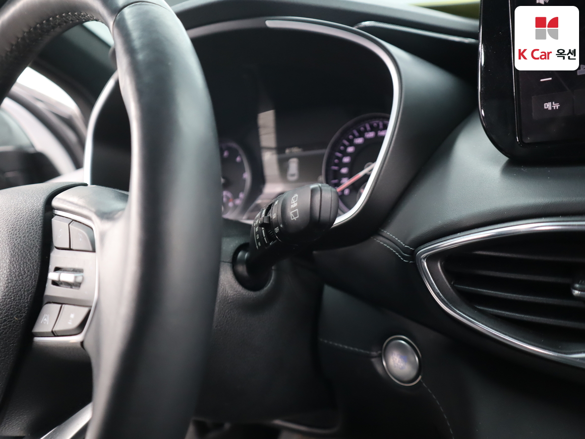 Hyundai Santa Fe 2021 - Image 11