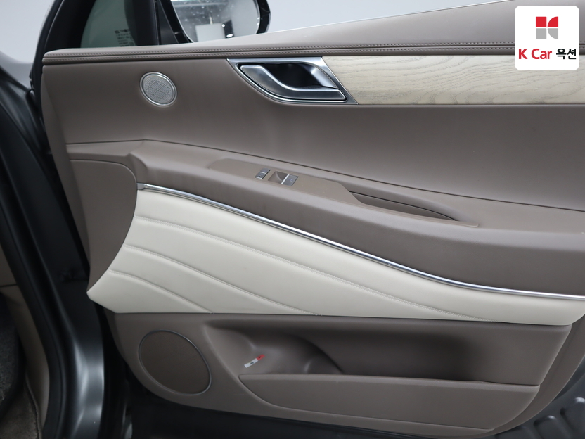 جينسس - GV80 - Image 31