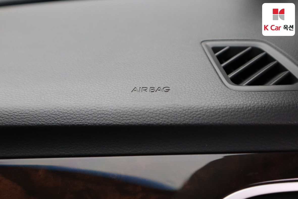 هيونداي جينيسيس 2014 - صورة 32