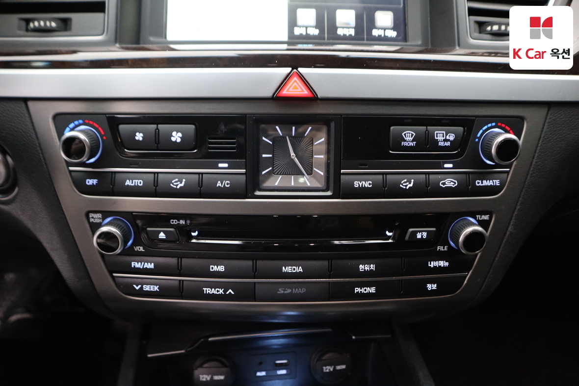 هيونداي جينيسيس 2014 - صورة 14