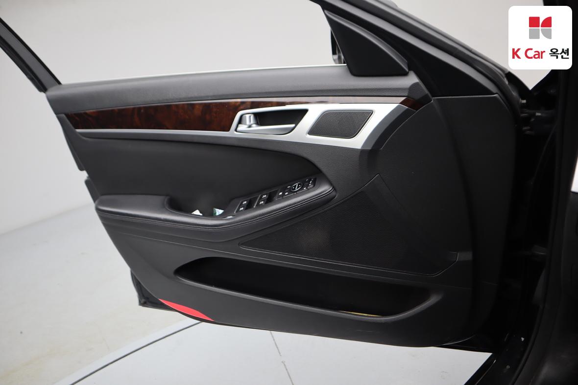 هيونداي جينيسيس 2014 - صورة 8