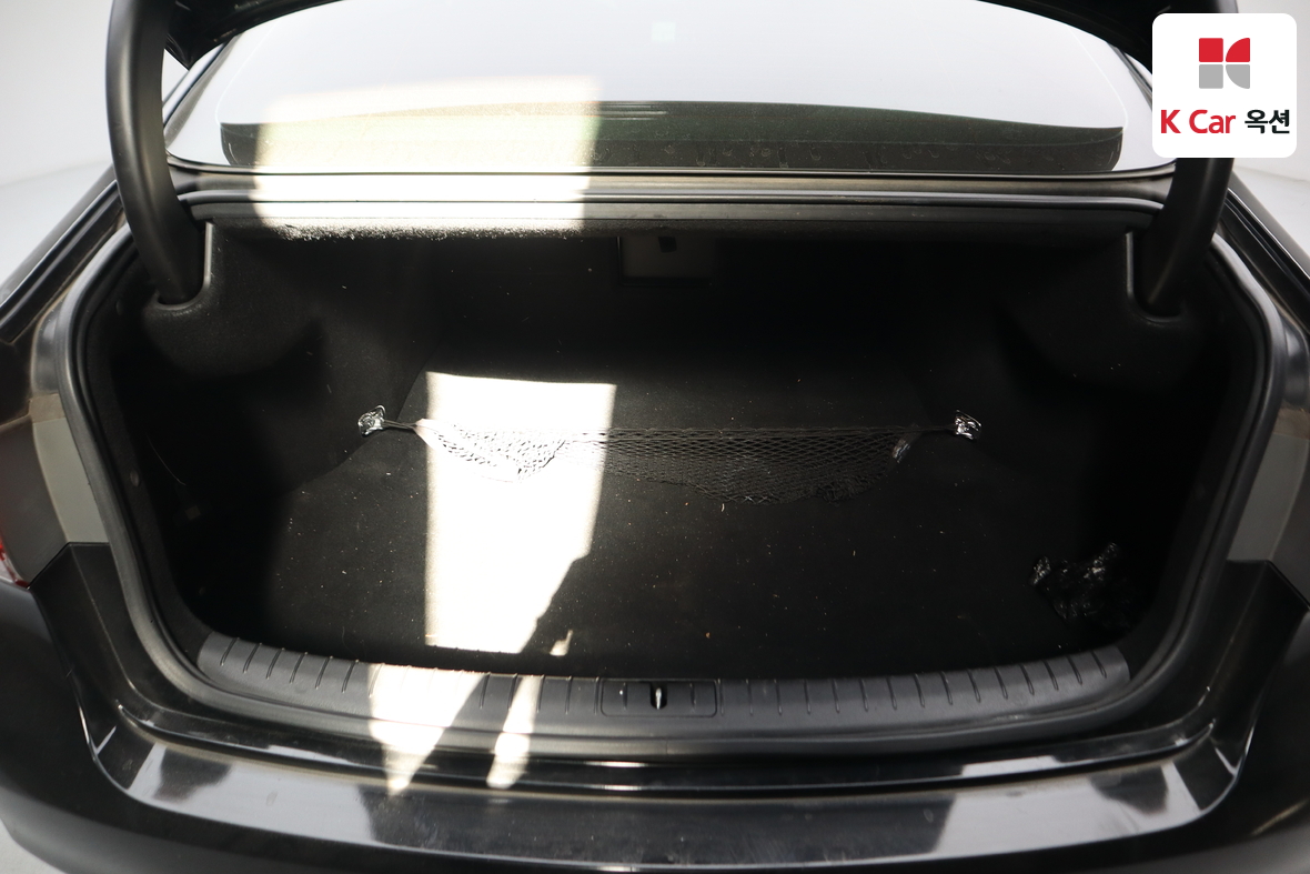 هيونداي جينيسيس 2014 - صورة 27